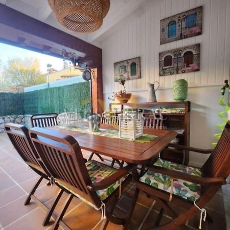 Vivienda Vacacional Casa Borbolla โคลอมเบรส ภายนอก รูปภาพ
